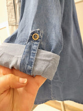 Load image into Gallery viewer, CHAMBRAY ROLL-UP SLEEVE HI-LOW SHIRT
