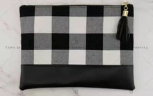 Load image into Gallery viewer, Perfectly Plaid Clutch
